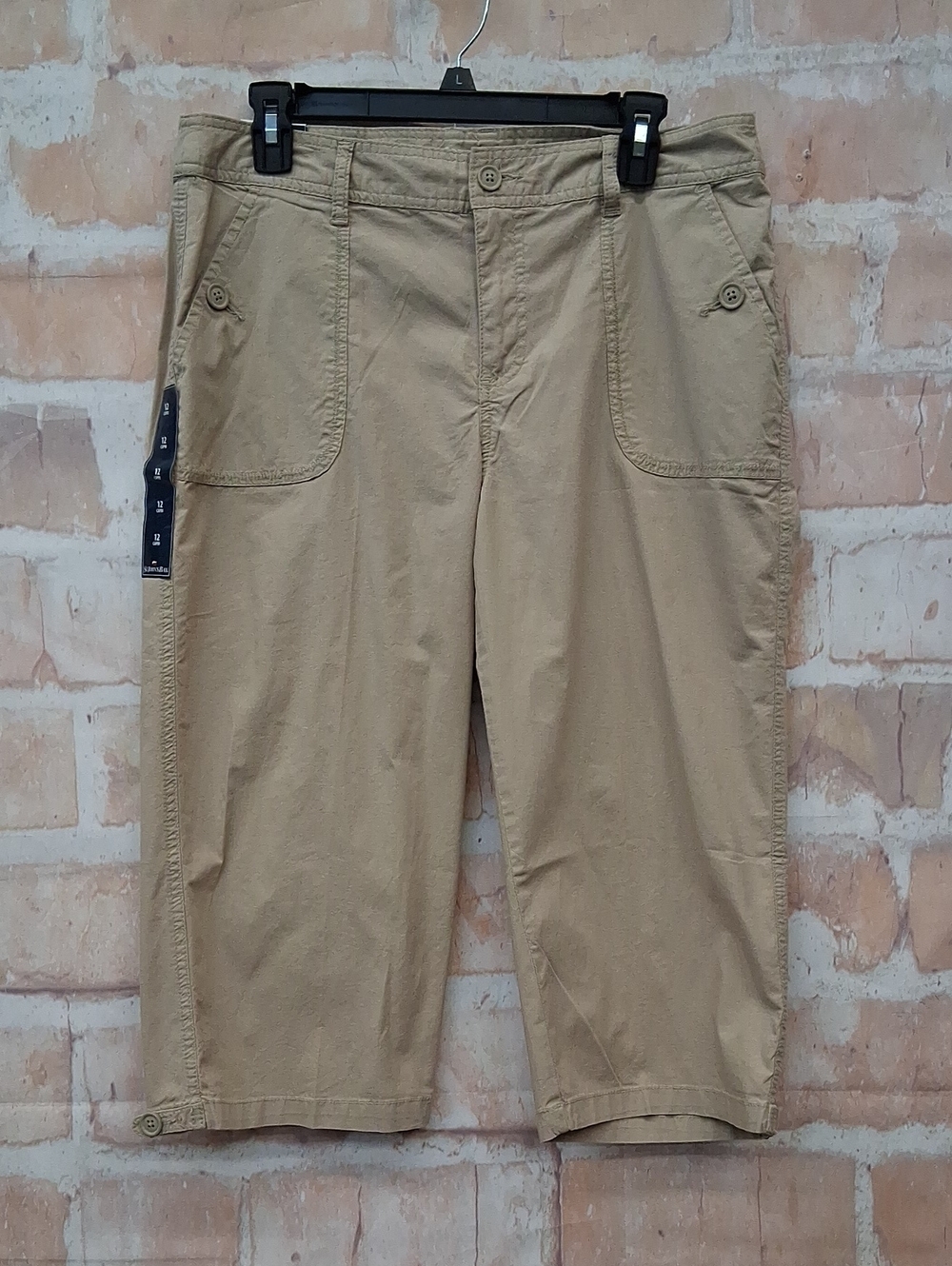 NWT St. John's Bay Tan Cargo Capris